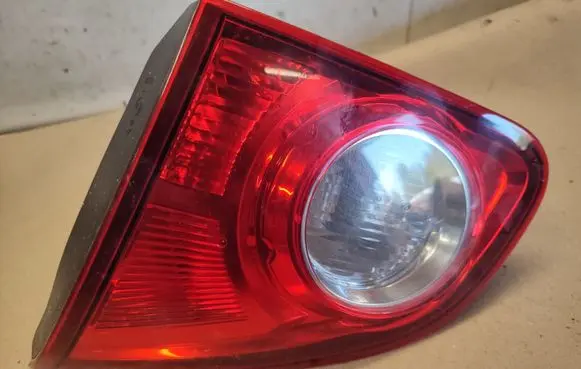 Nissan Qashqai+2 Tailgate rear/tail lights
