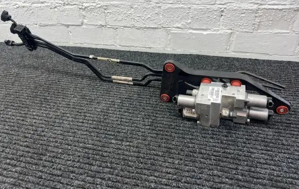 BMW X5 F15 Active stabilizer control/valve assembly 6794578