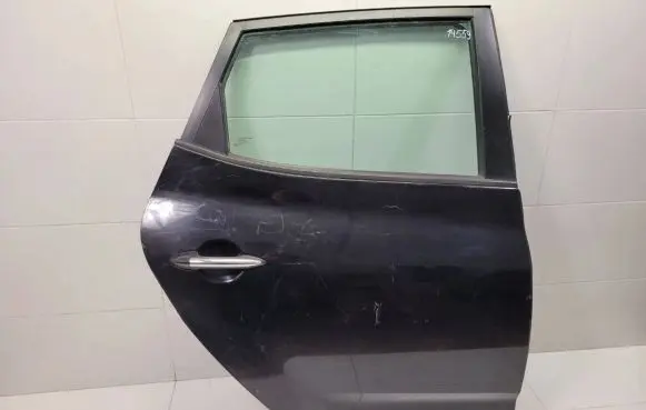Hyundai ix20 Rear door