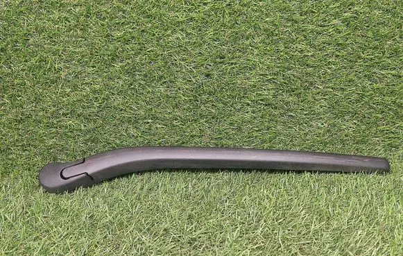 BMW 5 E60 E61 Rear wiper blade arm 7066173 61627066173
