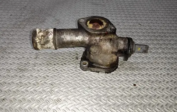 Ford Galaxy Engine coolant pipe/hose 038121133J