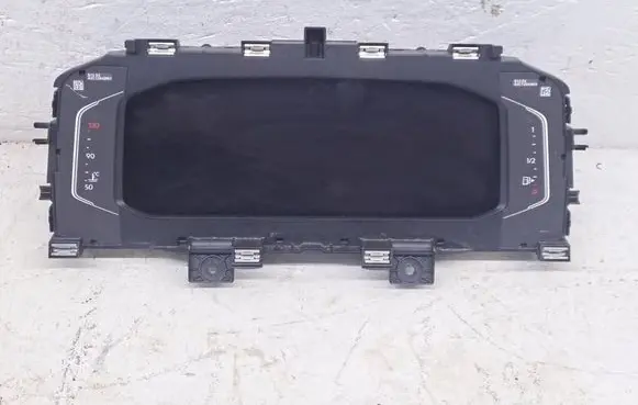 Volkswagen Polo VI Speedometer (instrument cluster) 2G0920320E