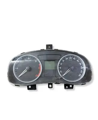 Skoda Roomster (5J) Speedometer (instrument cluster) 5J0920810C SKZ7Z0F3818400 V2721446