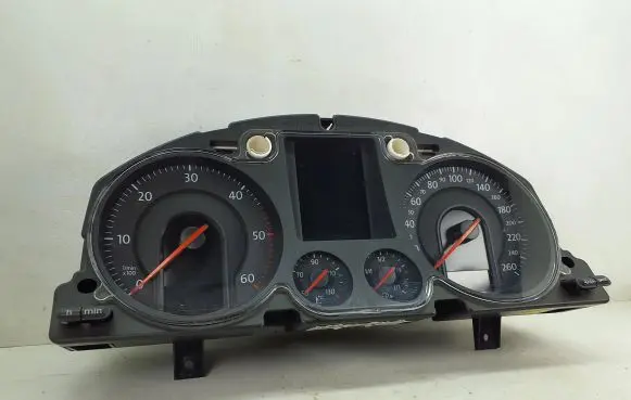 Volkswagen PASSAT B6 Speedometer (instrument cluster) 3C0920870G X0032000