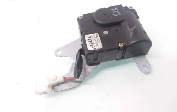 Hyundai Sonata Air flap motor/actuator F00S4C2041 D382BBWAA