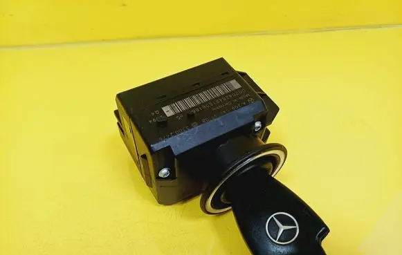 Mercedes-Benz C W203 Ignition lock A2095453108