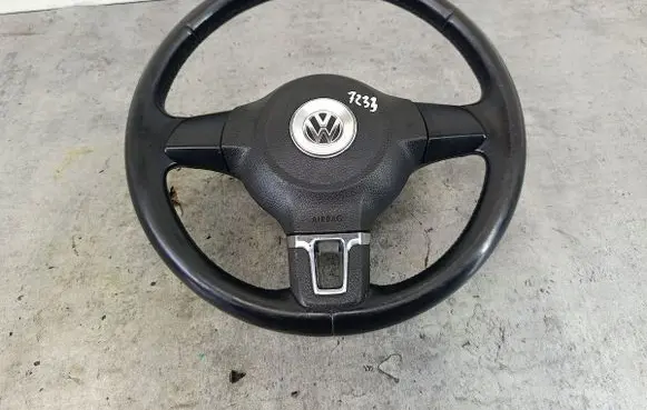 Volkswagen Touran I Steering wheel