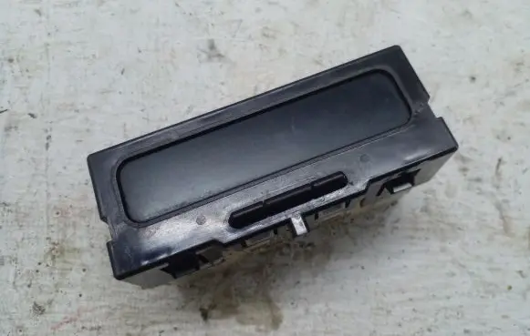 Renault Scenic I Screen/display/small screen P8200028364A