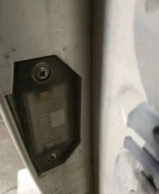 Ford Mondeo Mk III Number plate light