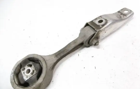 Skoda Fabia Mk1 (6Y) Engine mounting bracket