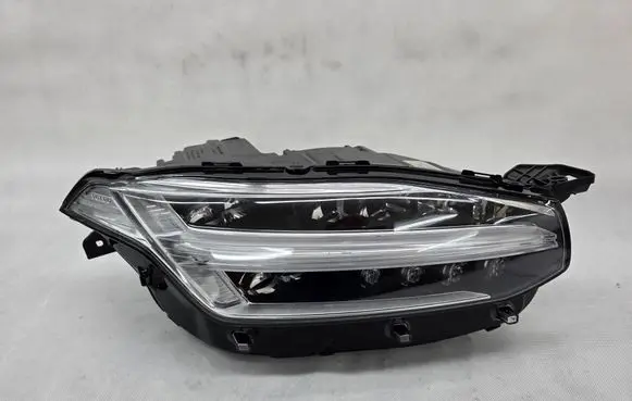 Volvo XC90 Headlight/headlamp 32342483 SP32342483