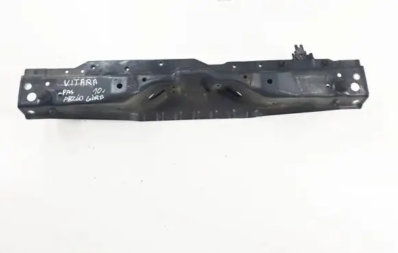 Suzuki Grand Vitara II Front piece kit 