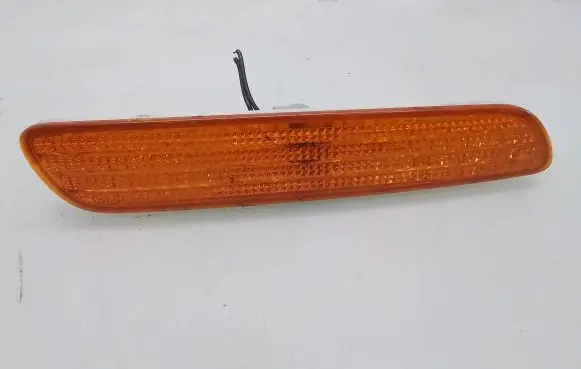 Volvo S40, V40 Front fender indicator light