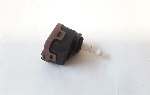 Opel Vectra C Headlight level adjustment motor 007878