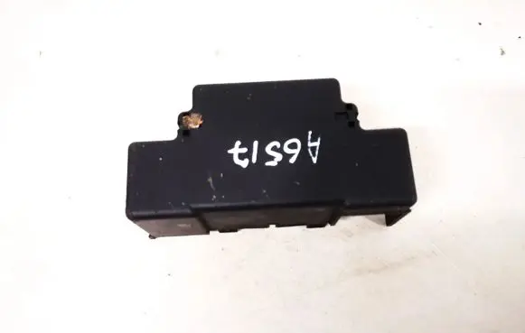 Opel Zafira B Fuse box cover 13129783