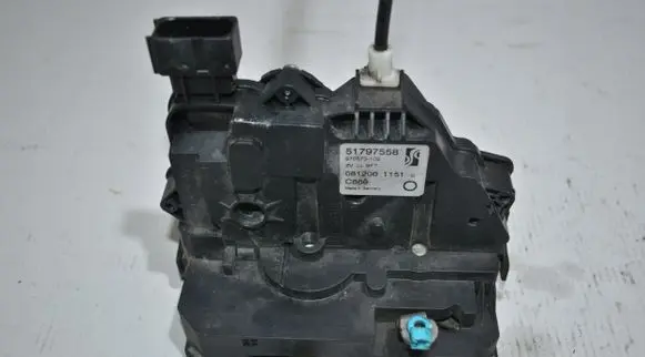Fiat Grande Punto Front door lock 51797558