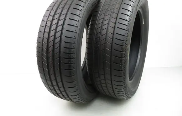 Volkswagen Golf V R16 summer tire 