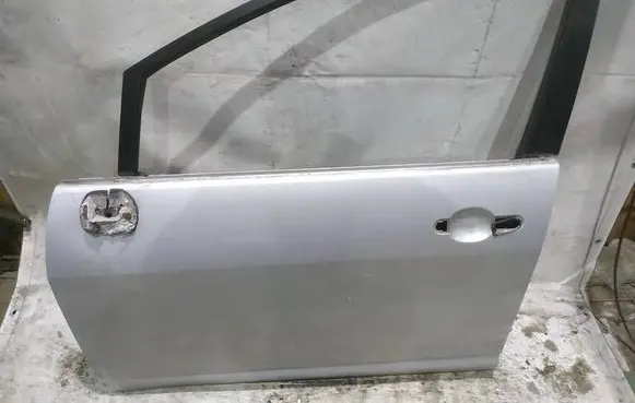 Nissan Tiida C11 Front door PILKOS