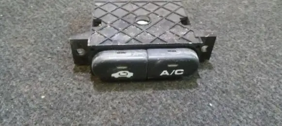 Honda HR-V Air conditioning (A/C) switch 