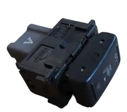 Nissan X-Trail T31 Seat heating switch 8215B