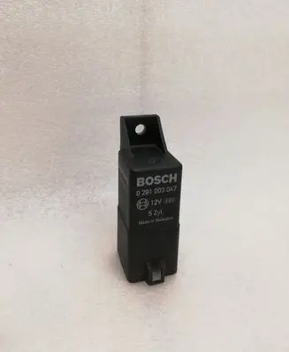 Volvo V60 Glow plug pre-heat relay 30785663