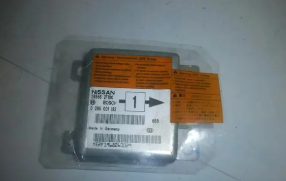 Nissan Primera Airbag control unit/module 0285001132 285562f100