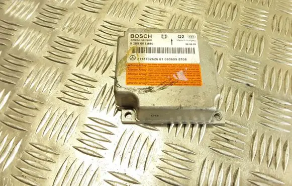 Mercedes-Benz E W211 Airbag control unit/module 2118702626 0285001880