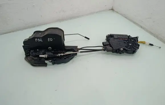 BMW 7 F01 F02 F03 F04 Rear door soft close latching motor 7185688