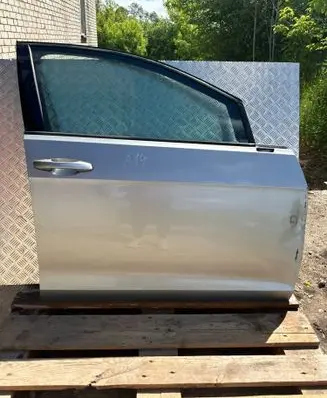 Volkswagen Golf VII Front door 