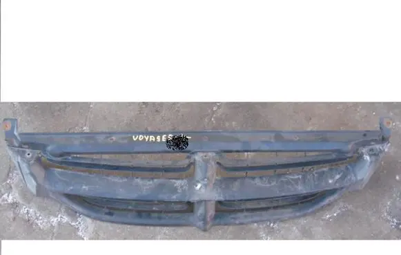 Chrysler Voyager Front bumper upper radiator grill