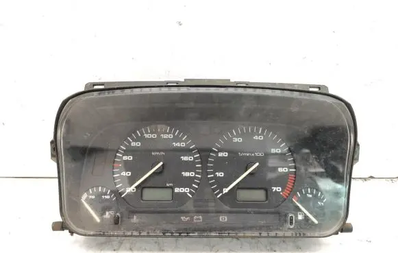 Volkswagen Golf III Speedometer (instrument cluster) 5411004600 5392324740