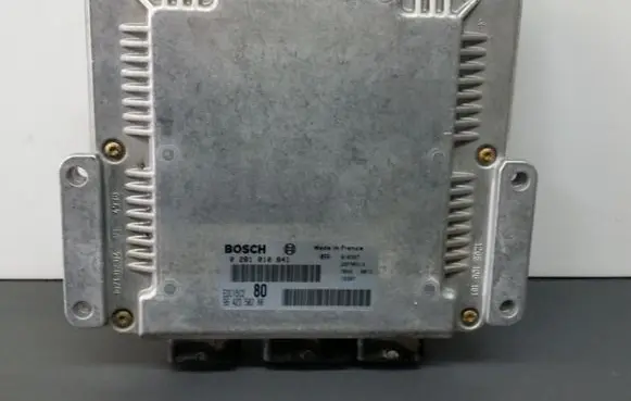 Citroen C5 Engine control unit/module 0281010641