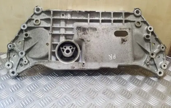Volkswagen Eos Front subframe 1K0199369F