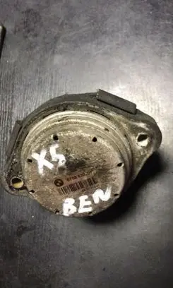 BMW X5 E53 Engine mount bracket 6758430