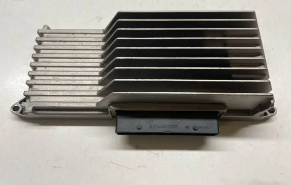 Audi A5 Sportback 8TA Sound amplifier 8R1035223A
