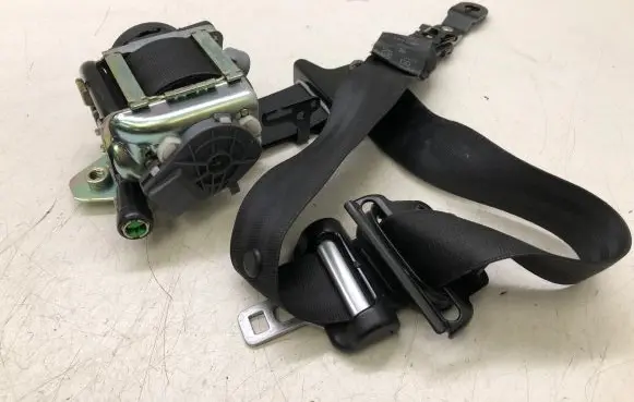 Volvo S60 Front seatbelt BAMPT11765 P39800481