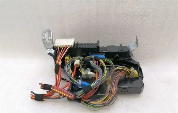 Mercedes-Benz CLS C218 X218 SAM control unit A2129001406
