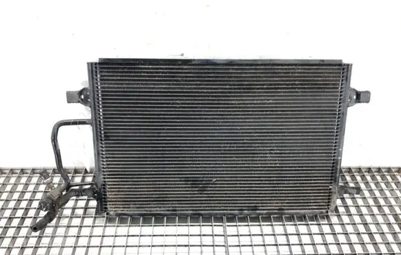 Audi A8 S8 D2 4D Coolant radiator 4D0260401B