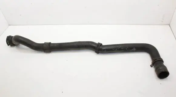 Volkswagen Touareg I Engine coolant pipe/hose 7L0122101E