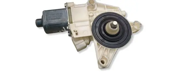 Mercedes-Benz C AMG W204 Front door window regulator motor A2048200242