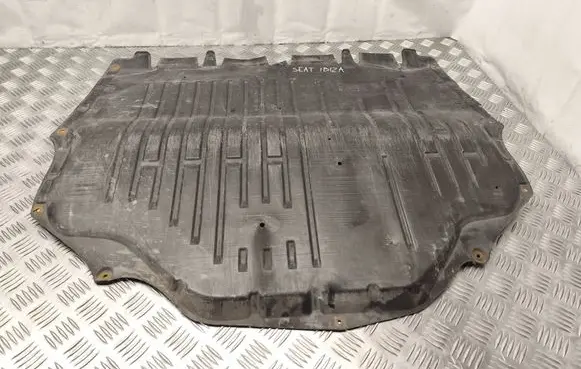 Seat Ibiza IV (6J,6P) Engine splash shield/under tray 6Q0825237AB
