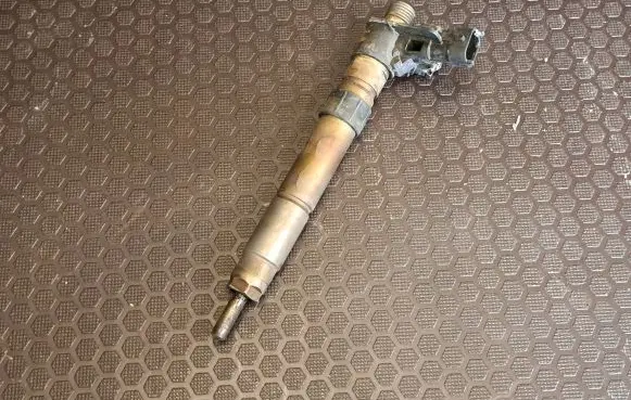 Peugeot 4007 Fuel injector 0445115025