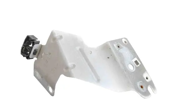 Fender mounting bracket