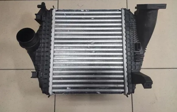 Lamborghini Urus Intercooler radiator 4M0145804BT