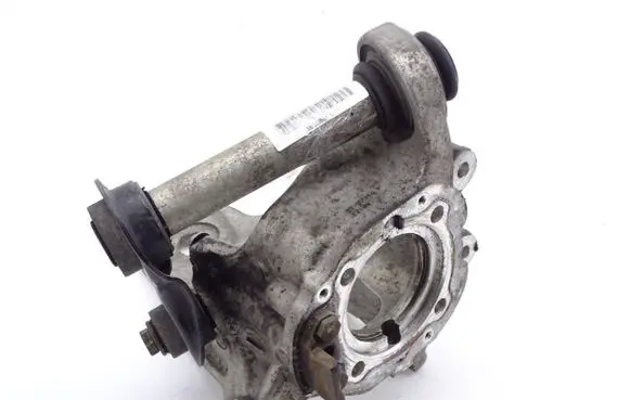 BMW X6 F16 Stub axle 6770984