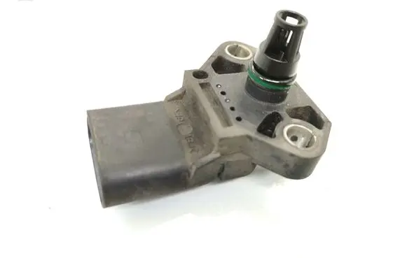 Skoda Octavia Mk2 (1Z) Intake air temperature sensor 038906051C 0281002401