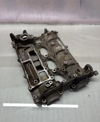 Volvo XC40 Rocker cam cover 32257019
