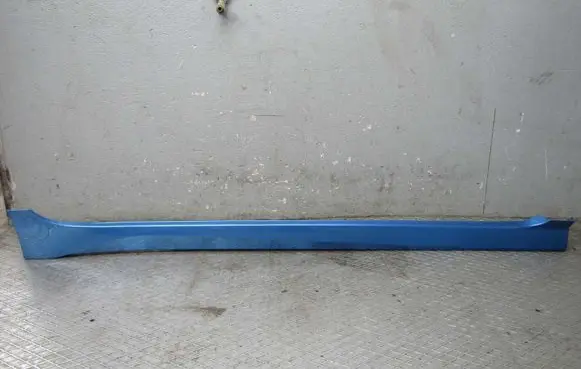 Nissan Leaf II (ZE1) Side skirt front trim 768505SH3A