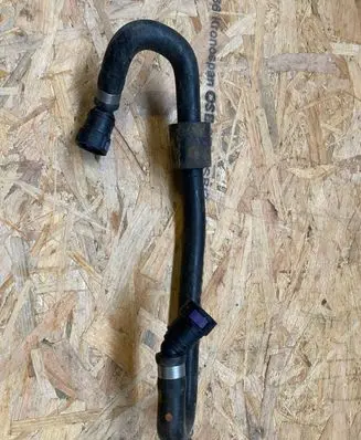 Volvo XC90 Engine coolant pipe/hose 31338404