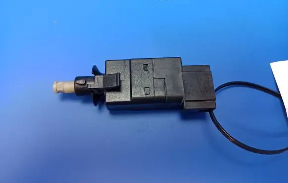 Mercedes-Benz E W211 Brake pedal sensor switch 0015454009